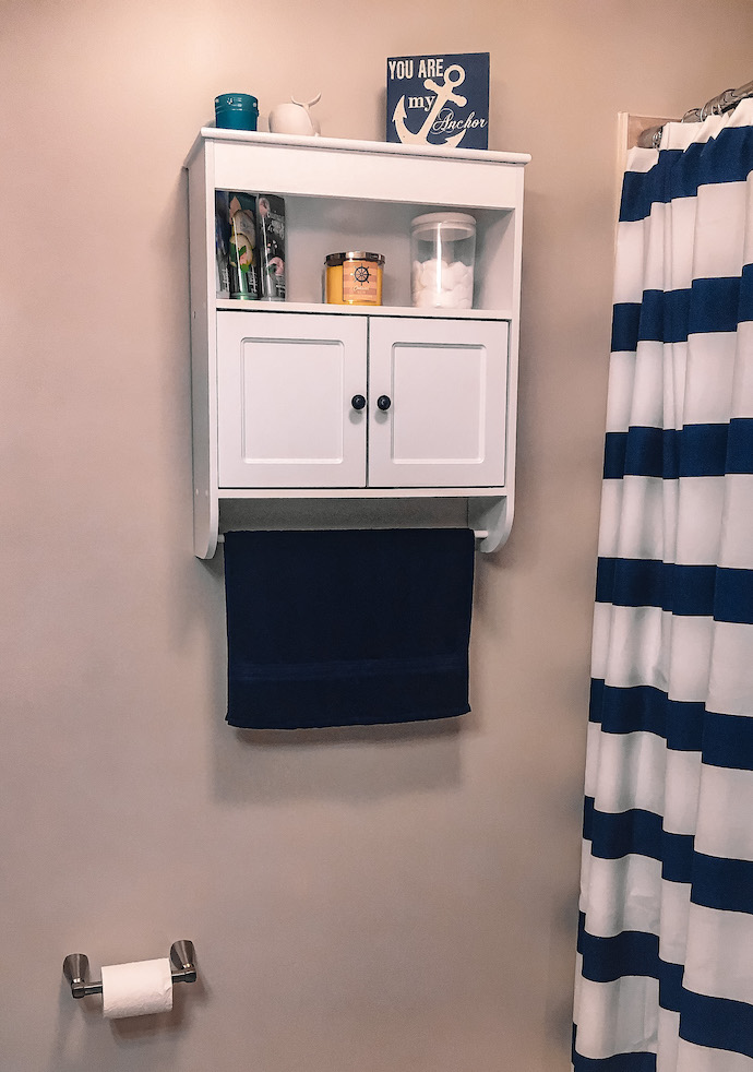 White Wall Mounted Modern Bathroom Cabinet