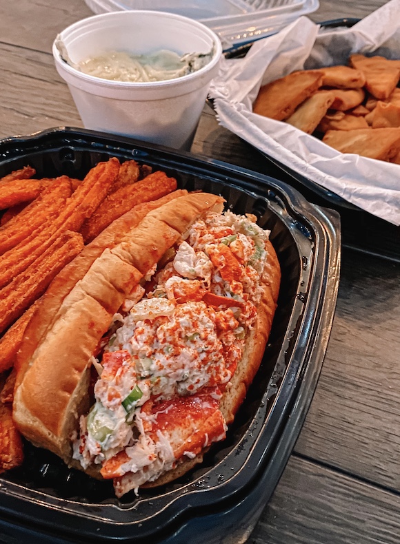 Lobster Roll Three Corners Chicago Suburbs