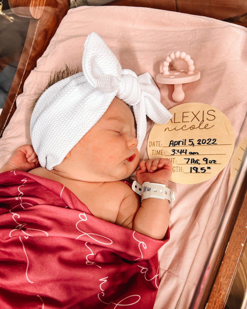 Alexis Birth Announcement Bassinet